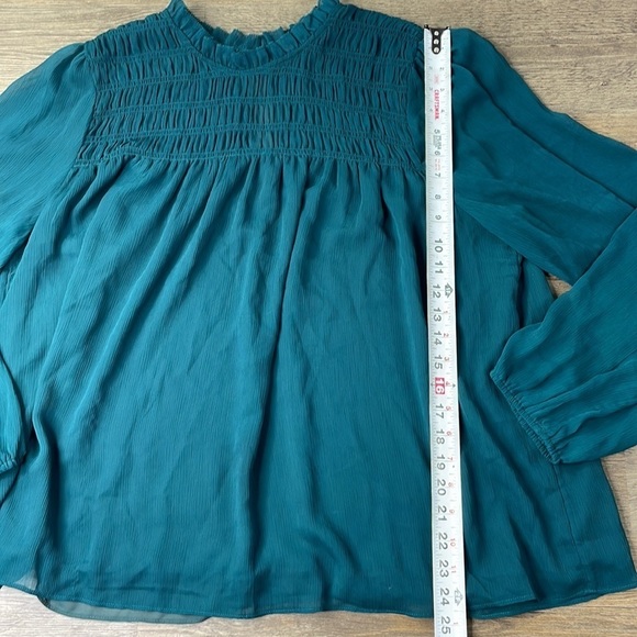 Banana Republic Women’s Turquoise Ruffle Collar Long Sleeve Blouse, size XL - Picture 4 of 10